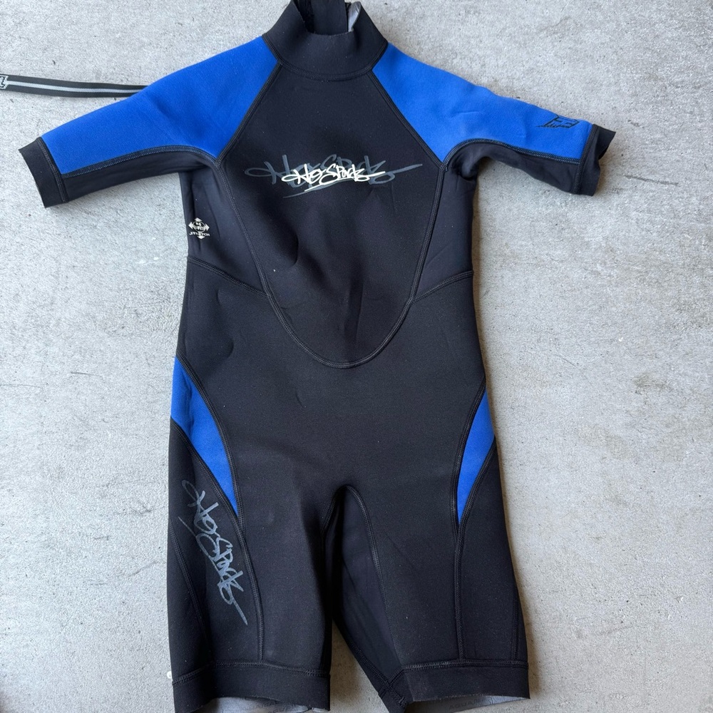 Kids shortie wetsuit size 8